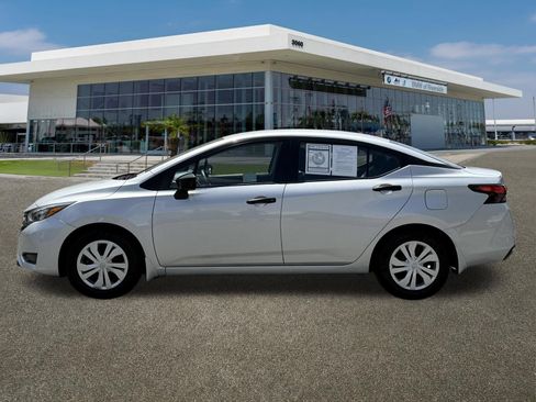 Used 2025 Nissan Versa S w/ Trunk Package FWD image 6