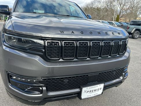New 2025 Jeep Wagoneer L Series II w/ Premium Group I image 22