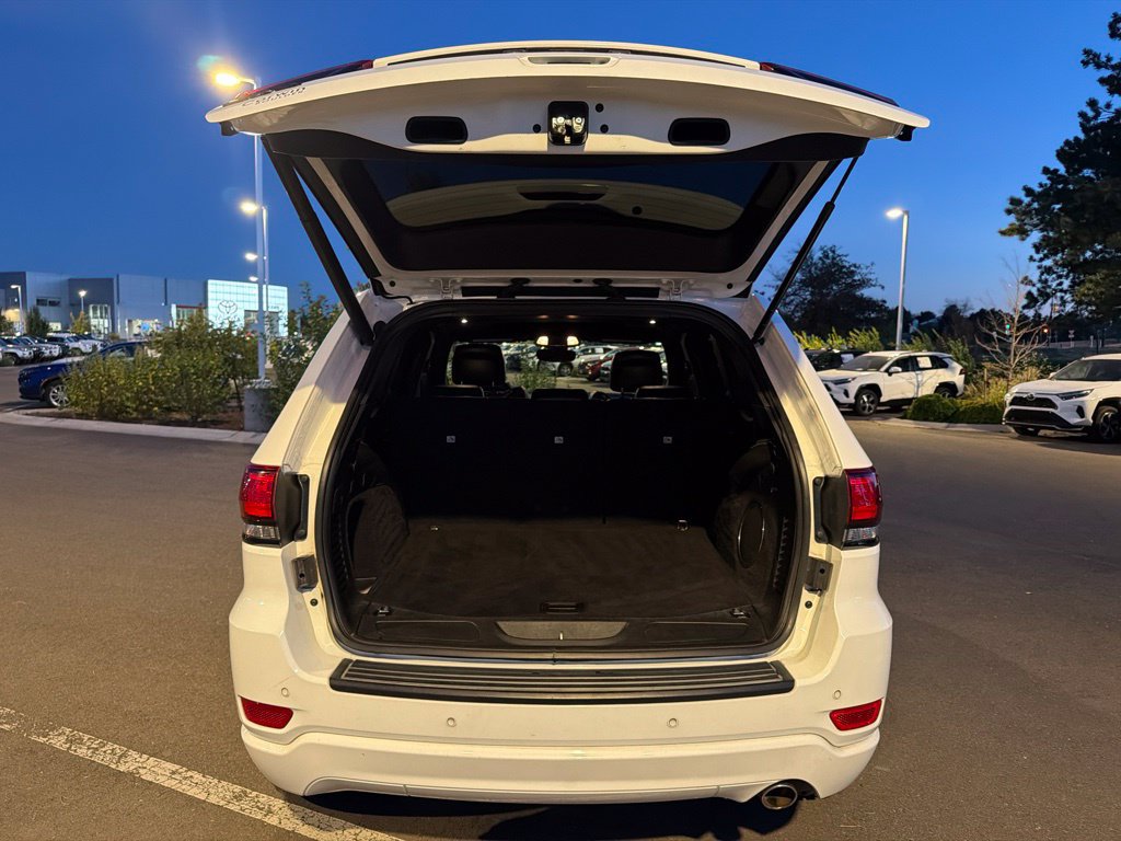 Used 2020 Jeep Grand Cherokee Altitude AWD/4WD image 15