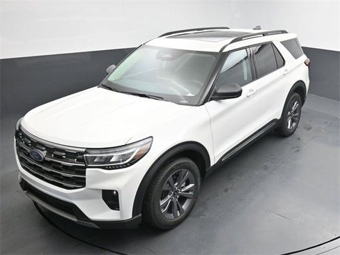 New 2025 Ford Explorer Active w/ Active Comfort Package image 22