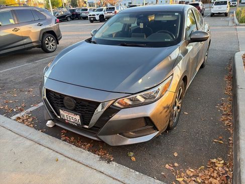 Used 2022 Nissan Sentra SV image 1