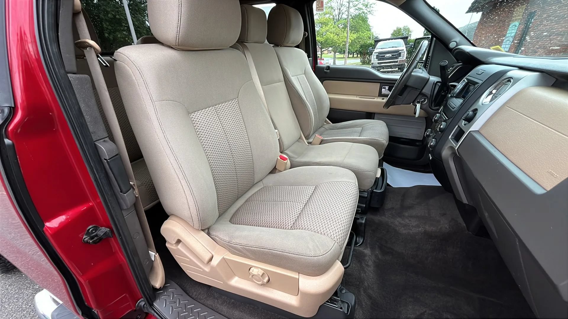Used 2014 Ford F150 XLT w/ Equipment Group 301A Mid AWD/4WD image 33