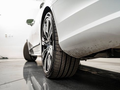 Used 2023 Volvo S90 B6 Ultimate w/ Lounge Package image 42