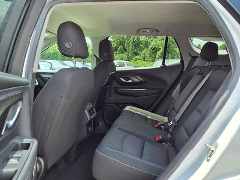 Used 2022 GMC Terrain SLE FWD image 24