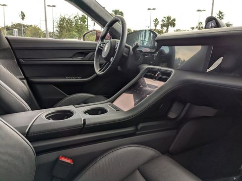 Used 2022 Porsche Taycan GTS AWD/4WD image 5