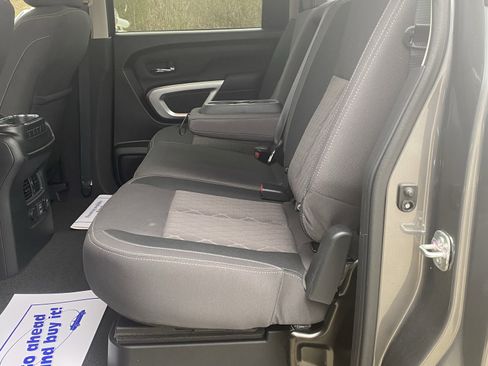 Used 2024 Nissan Titan SV w/ SV Convenience Package image 22