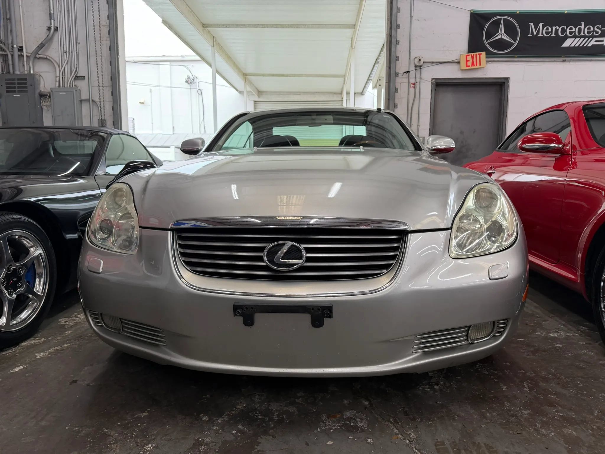 Used 2002 Lexus SC 430 Convertible RWD image 2