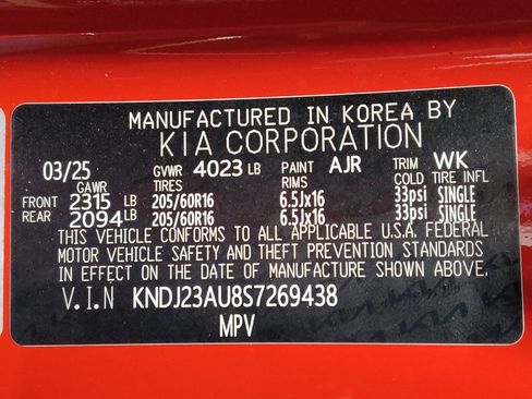 Used 2025 Kia Soul LX FWD image 33