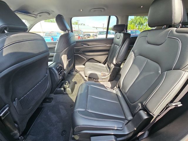 Used 2022 Jeep Grand Cherokee L Limited AWD/4WD image 28