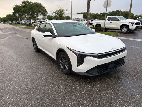 Used 2025 Kia K4 FWD image 7