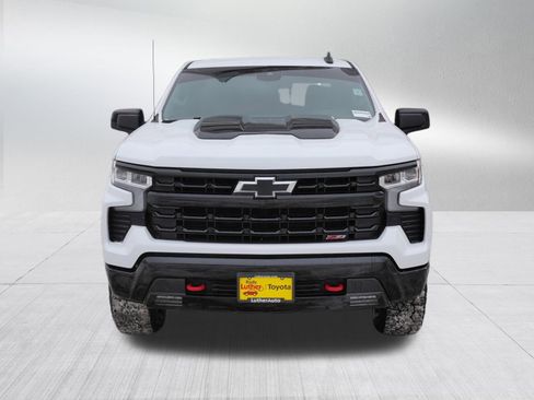 Used 2024 Chevrolet Silverado 1500 LT Trail Boss w/ Convenience Package II image 2