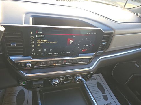 Used 2025 GMC Sierra 2500 SLT w/ SLT Premium Package image 26