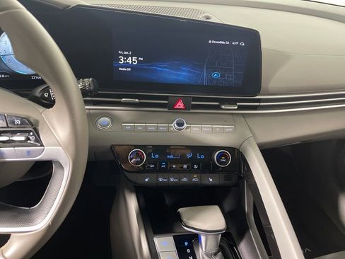 Used 2023 Hyundai Elantra SEL w/ Convenience Package image 22