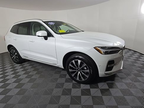 Certified 2023 Volvo XC60 B5 Plus w/ Climate Package image 5
