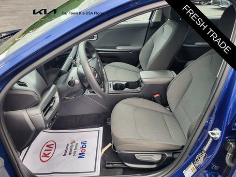 Certified 2025 Kia K4 FWD image 10