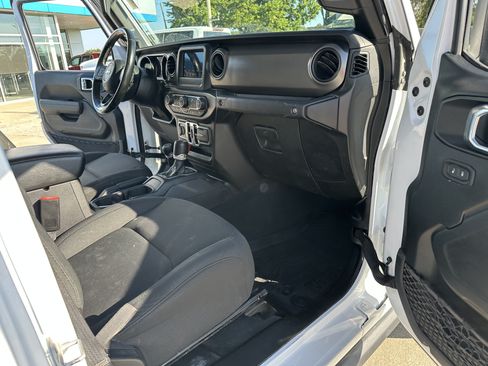 Used 2022 Jeep Gladiator Sport AWD/4WD image 29