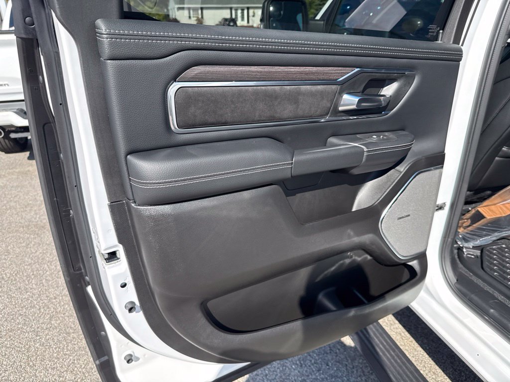 New 2027 RAM 1500 Laramie AWD/4WD image 24