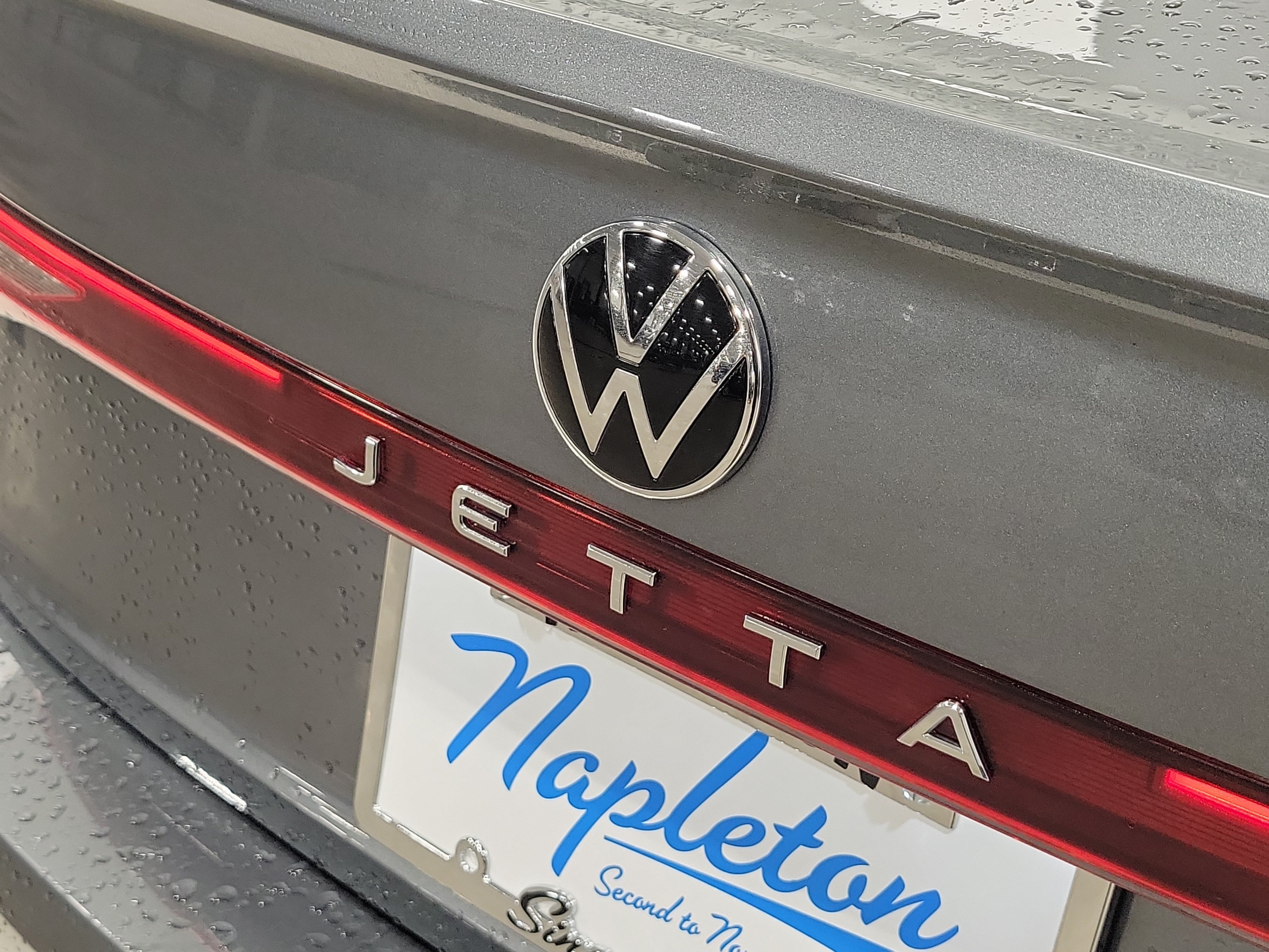 Used 2025 Volkswagen Jetta Sport FWD image 6
