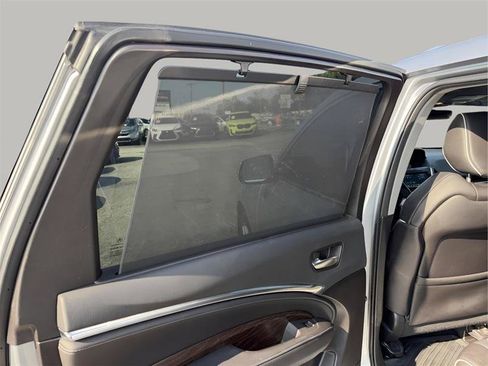 Used 2019 Acura MDX w/ Advance & Entertainment Pkg FWD image 36