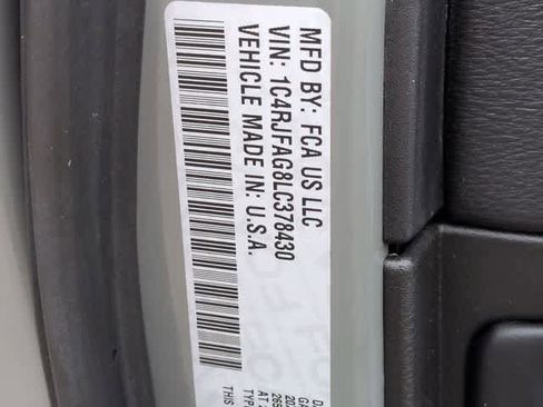 Used 2020 Jeep Grand Cherokee Altitude image 35