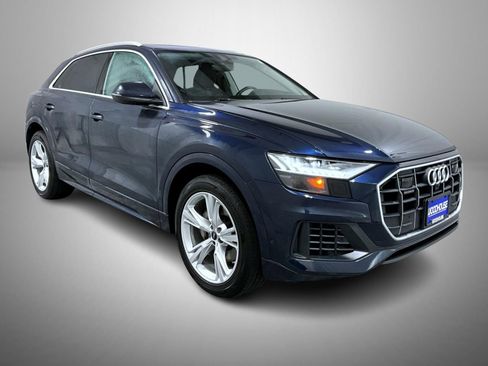 Used 2023 Audi Q8 Prestige image 3