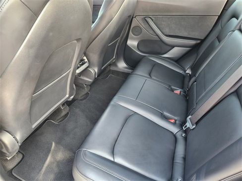 Used 2020 Tesla Model Y Long Range image 35