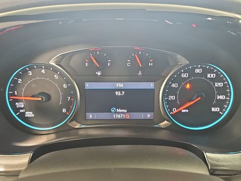 Used 2023 Chevrolet Traverse LT w/ LT Premium Package AWD/4WD image 26