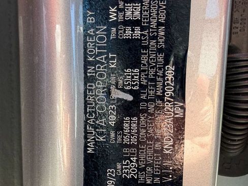 Used 2024 Kia Soul LX w/ Option Group 015 FWD image 33