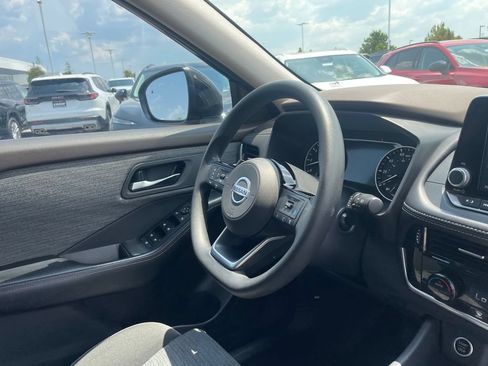 Used 2021 Nissan Rogue SV FWD image 29