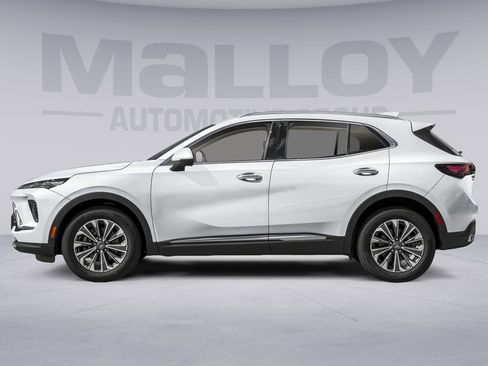 Used 2024 Buick Envision Sport Touring image 2