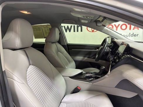 Used 2023 Toyota Camry SE image 12