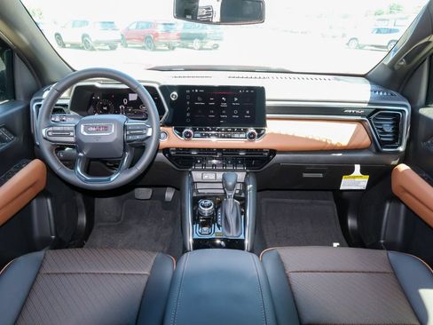 New 2026 GMC Canyon AT4 w/ AT4 Premium Package AWD/4WD image 19