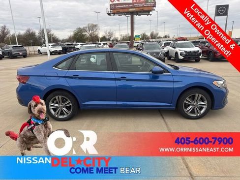Used 2024 Volkswagen Jetta SE FWD image 6