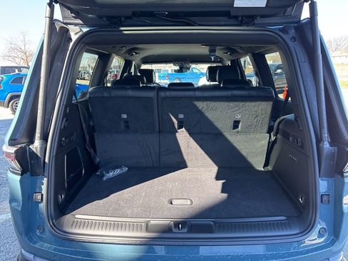 New 2026 Jeep Grand Wagoneer Limited AWD/4WD image 40
