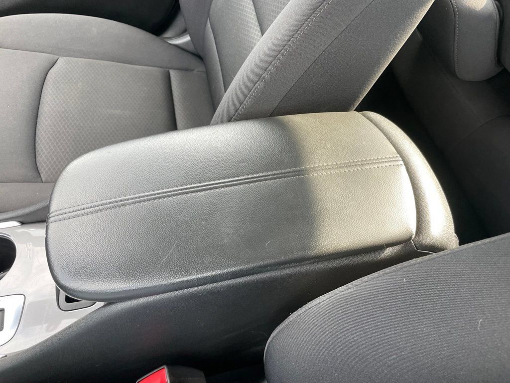 Used 2024 Chevrolet Malibu LT FWD image 37