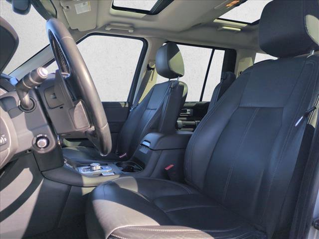 Used 2016 Land Rover LR4 HSE LUX AWD/4WD image 16