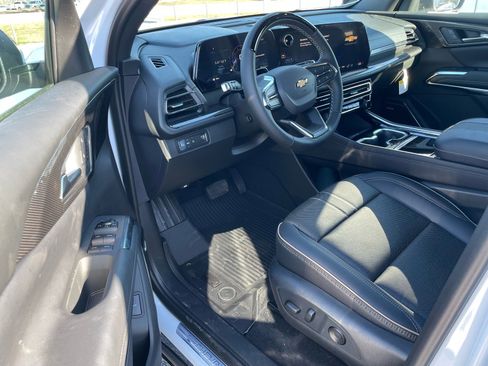 New 2026 Chevrolet Traverse High Country w/ LPO, Floor Liner Package image 4