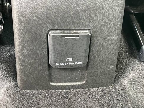 Certified 2022 Chevrolet Trax LT w/ LT Convenience Package AWD/4WD image 31