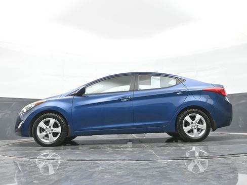 Used 2013 Hyundai Elantra GLS w/ Preferred Pkg FWD image 43