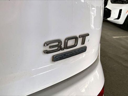 Used 2017 Audi Q7 3.0T Premium Plus AWD/4WD image 9