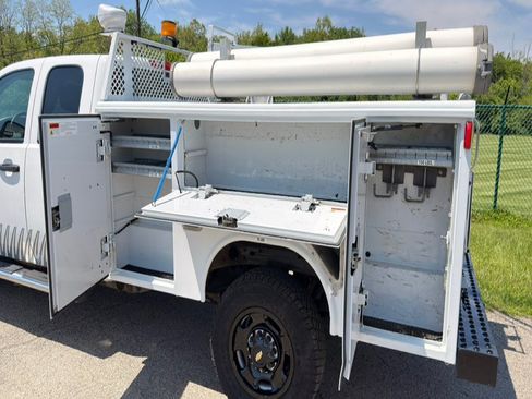 Used 2012 Chevrolet Silverado 2500 W/T AWD/4WD image 7