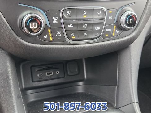 Used 2023 Chevrolet Equinox LT FWD image 19