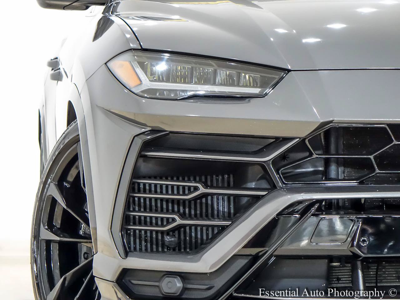 Used 2021 Lamborghini Urus AWD/4WD image 6