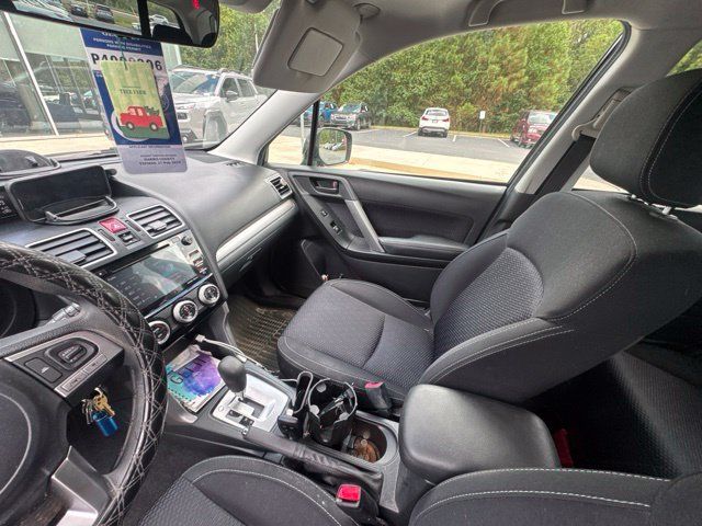 Used 2018 Subaru Forester 2.5i Premium AWD/4WD image 2