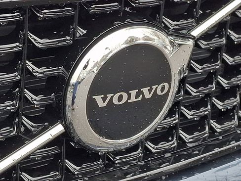 New 2026 Volvo XC40 B5 Core w/ Climate Package image 15