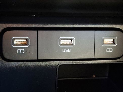 Used 2022 Kia Sorento S image 27