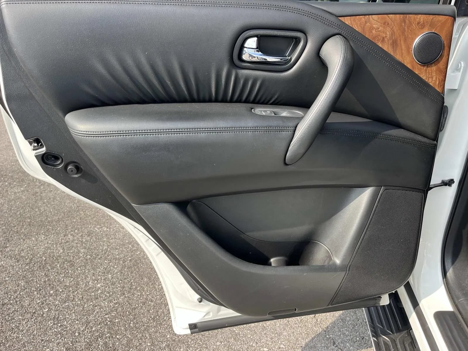 Used 2023 Nissan Armada SL RWD image 23
