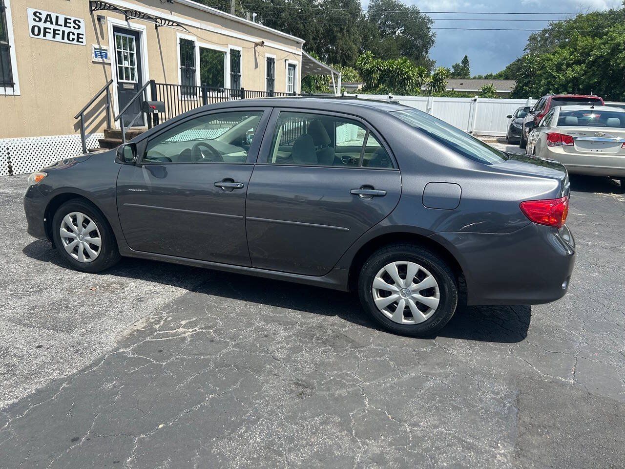 Used 2009 Toyota Corolla LE FWD image 3