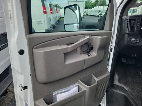 New 2025 Chevrolet Express 3500 w/ Power Convenience Package image 15