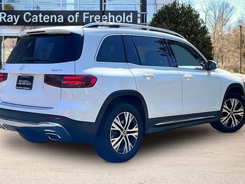 Used 2026 Mercedes-Benz GLB 250 4MATIC image 2
